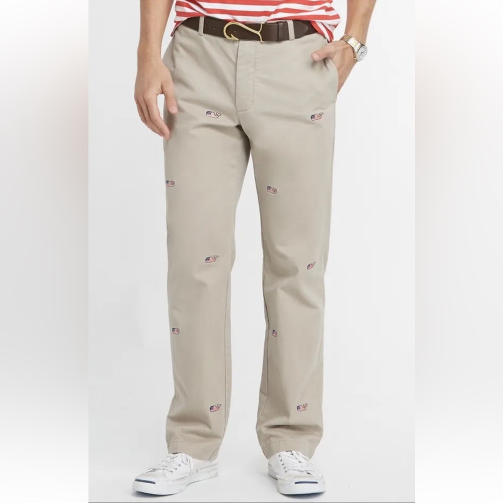 VINEYARD VINES Men's 28x30 Embroidered USA Patriotic Flag Whale Tan Club Pants